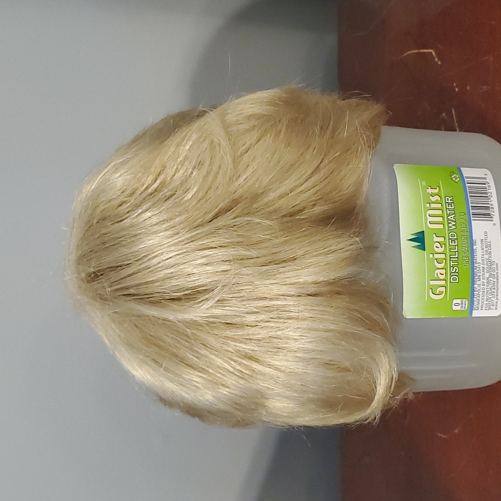 Blonde wig short hair